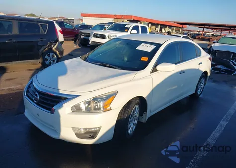 2015 Nissan Altima 2.5 S z USA, uszkodzony, nr VIN 1N4AL3AP4FC497625